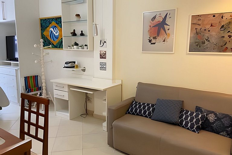 Charmoso ap Copa: varandinha c/ vista lateral para o mar! Wi