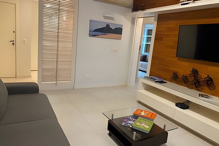 Leblon c/ patio interno e gar pertissimo  da praia