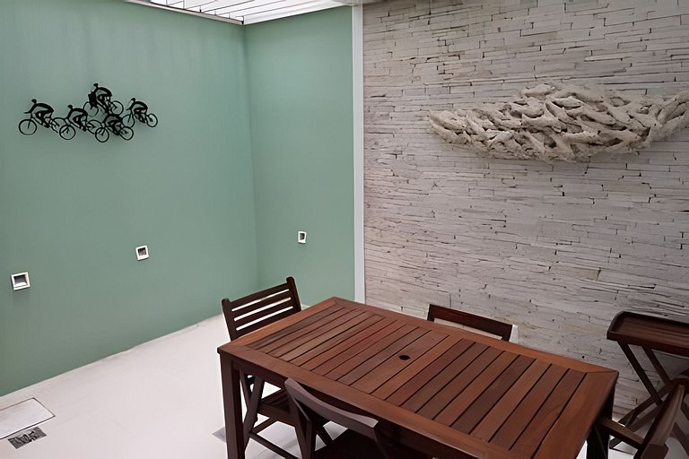 Leblon c/ patio interno e gar pertissimo  da praia