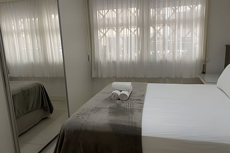 Leblon c/ patio interno e gar pertissimo  da praia
