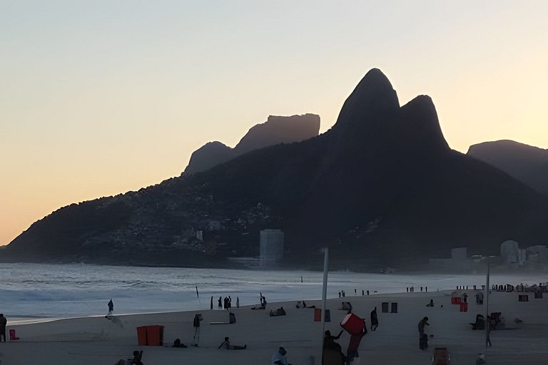 Studio vista lateral mar perto de 3 praias e Wi-fi
