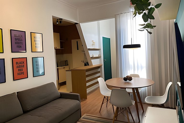 Baixo Leblon Charmoso 2 quartos  Lazer/home office
