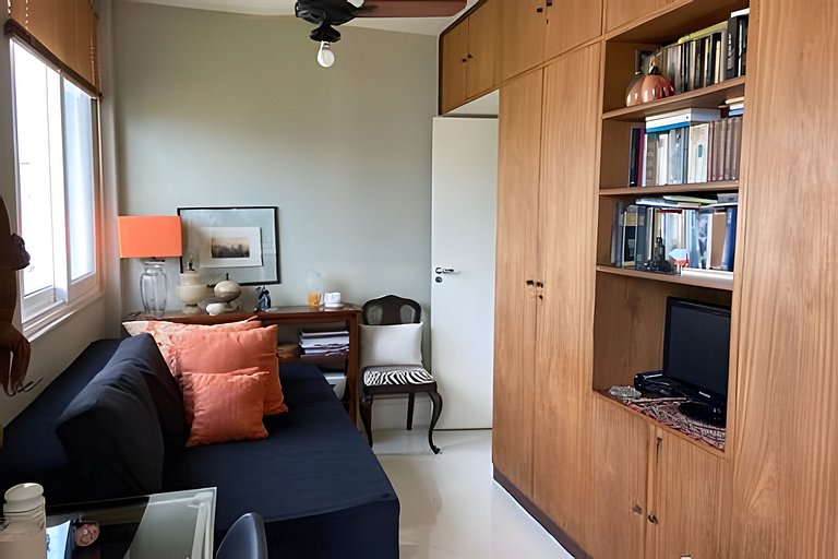 Leblon 2 qtos com WI-FI, vaga e vista para a Lagoa