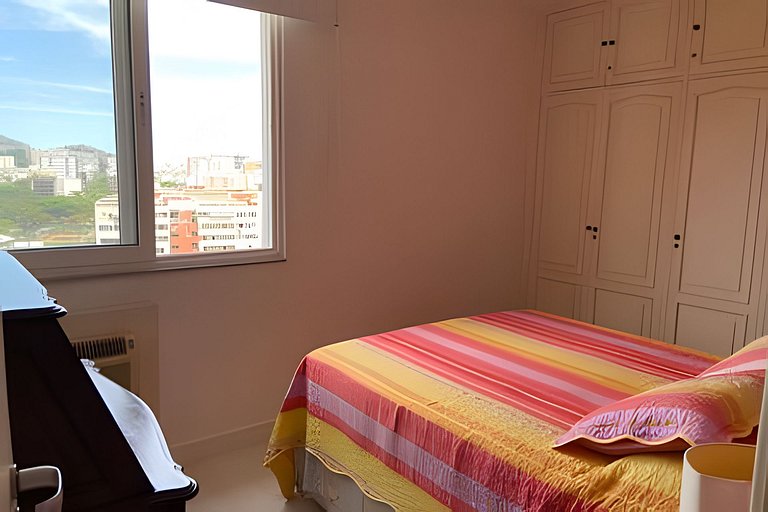 Leblon 2 qtos com WI-FI, vaga e vista para a Lagoa
