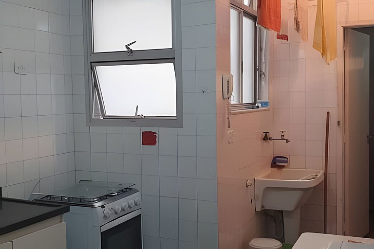 Ap Copa c/ garagem e Academia perto metrô e praia