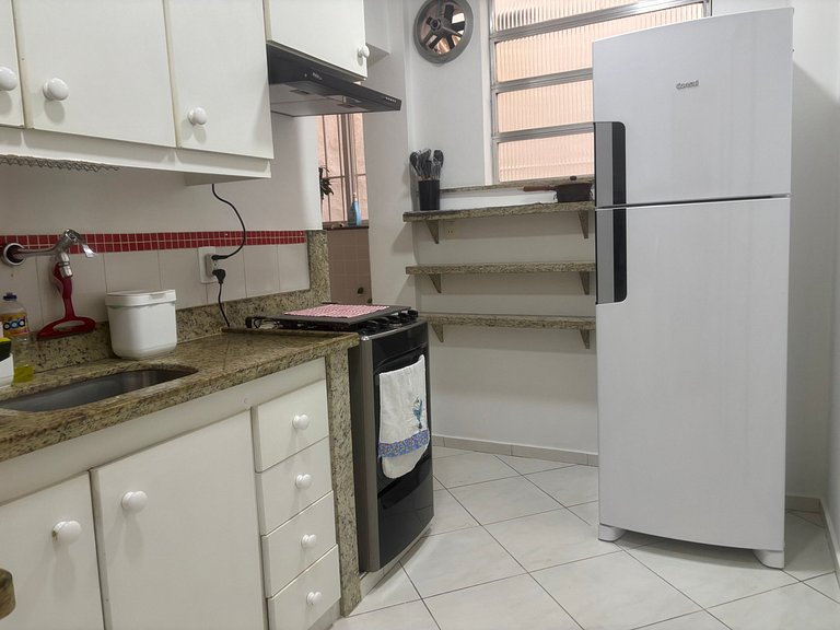 Ap vintage 2 qtos ao lado do Rio Design Leblon
