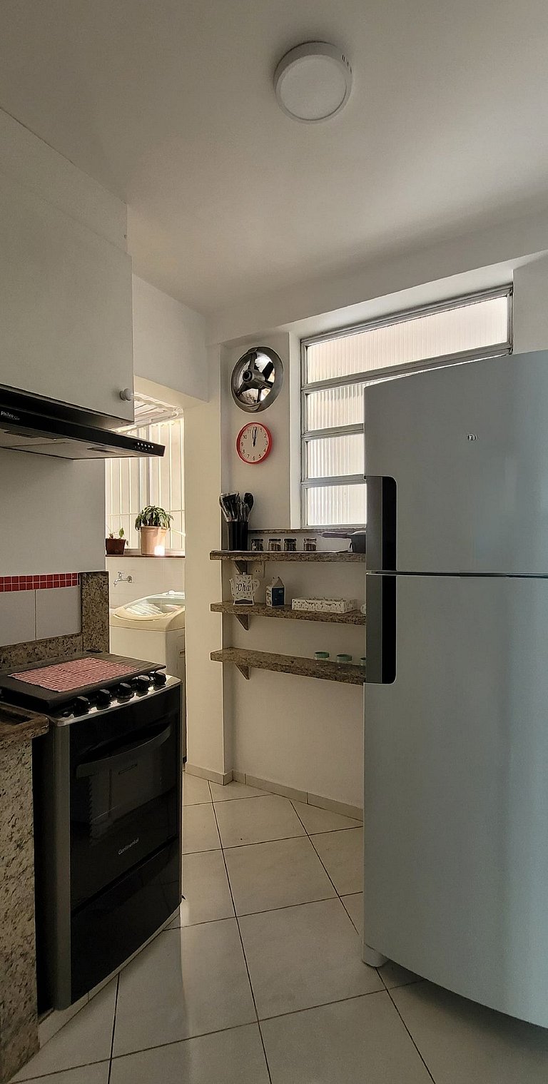 Ap vintage 2 qtos ao lado do Rio Design Leblon
