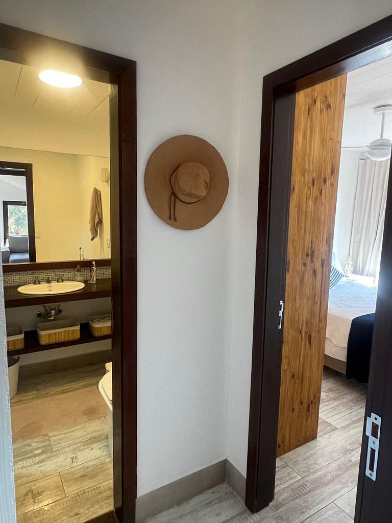 Casa pé na areia em Geribá com 4 suítes para até 12 pessoas