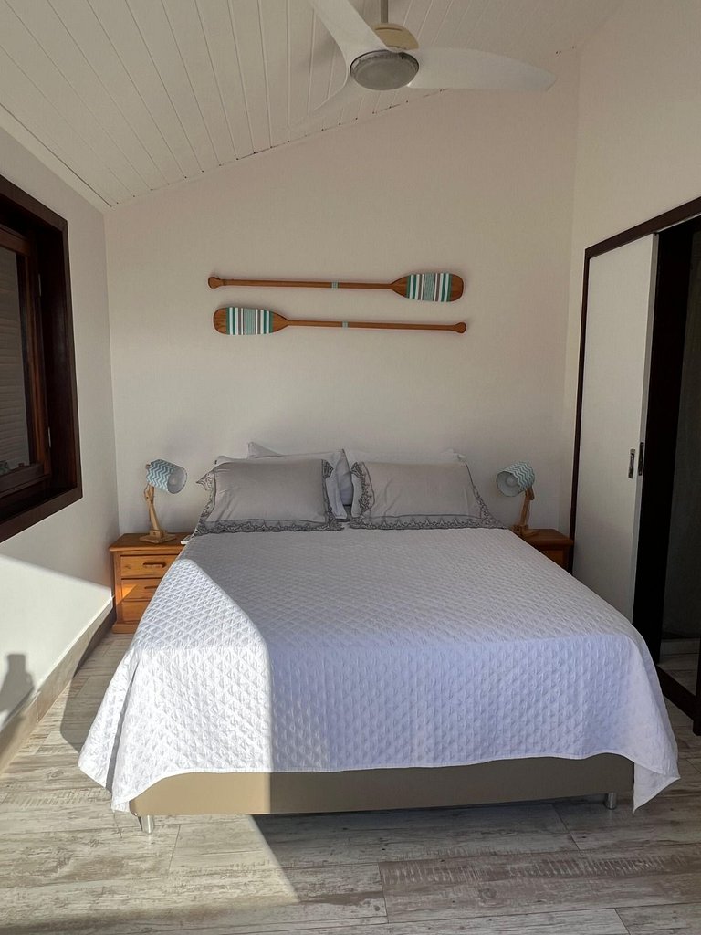 Casa pé na areia em Geribá com 4 suítes para até 12 pessoas