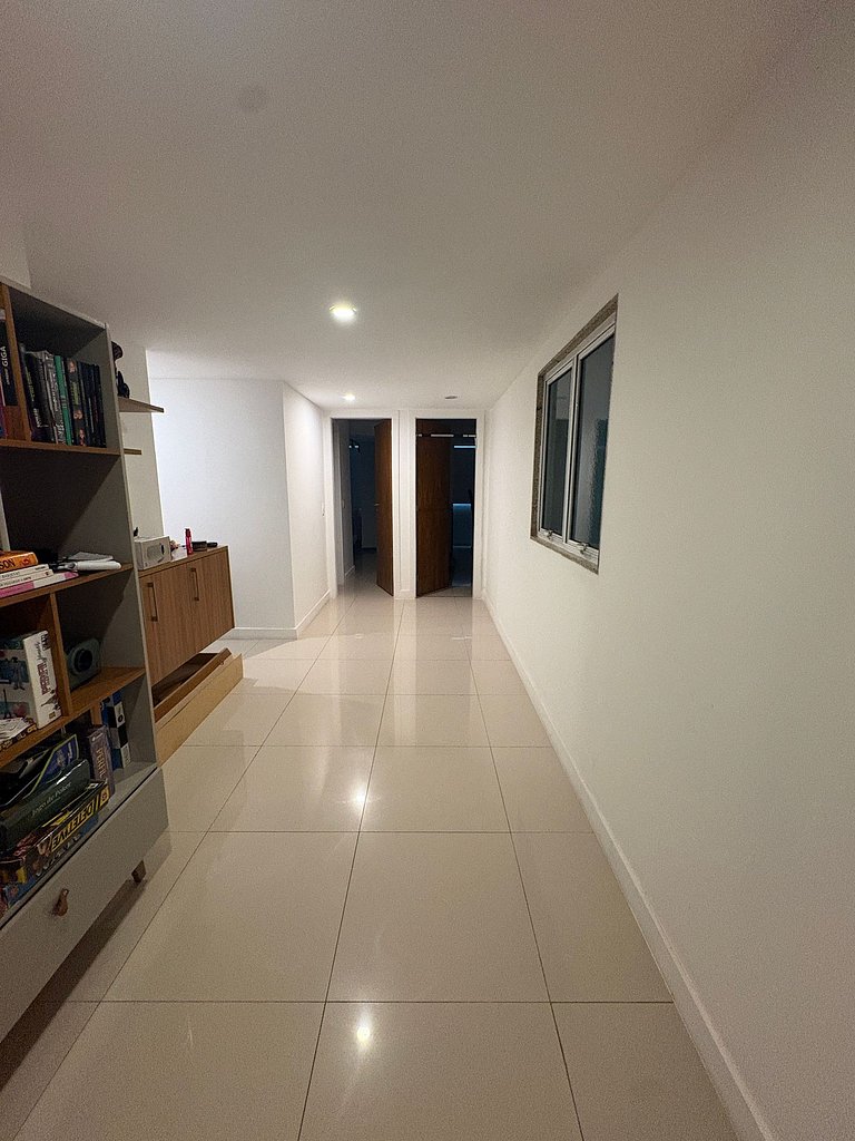 4 Suítes c/ Área Externa | Baixo Leblon