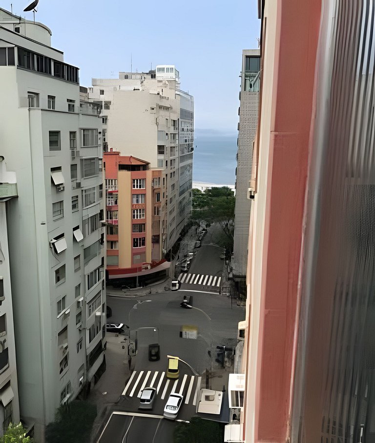 Copacabana, Qto e Sala. Vista lateral para o mar